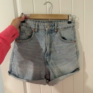 ZARA Size 4 Light Wash Jean Shorts